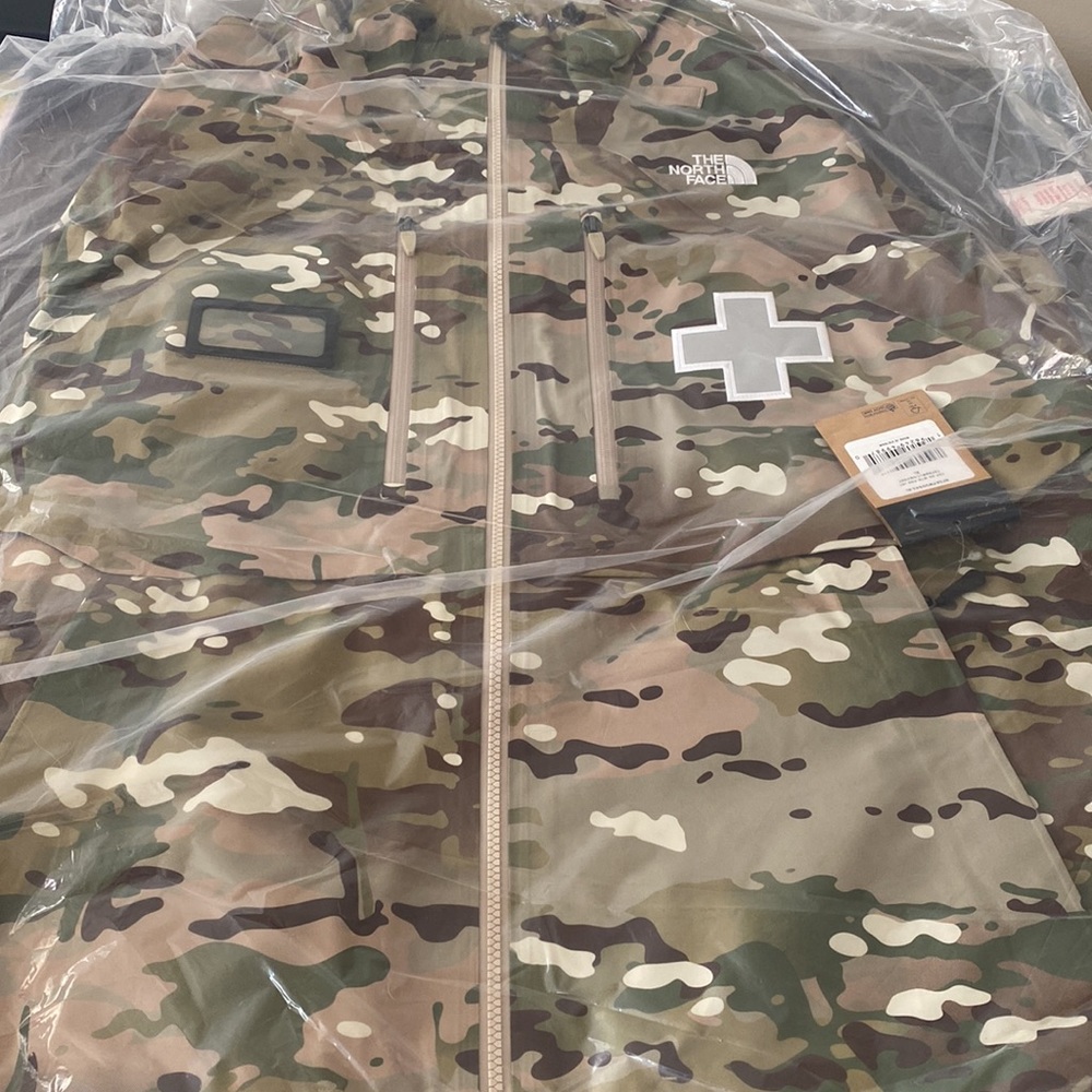 PENDING: SUPREME X The North Face - Summit Series Rescue Mountain Pro Jacket XL - Picture 13 of 13